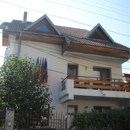 Pension La Noblesse บูคาเรสต์ ภายนอก รูปภาพ